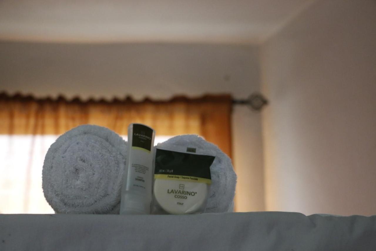 Hostal Sole Санта Ана Екстериор снимка